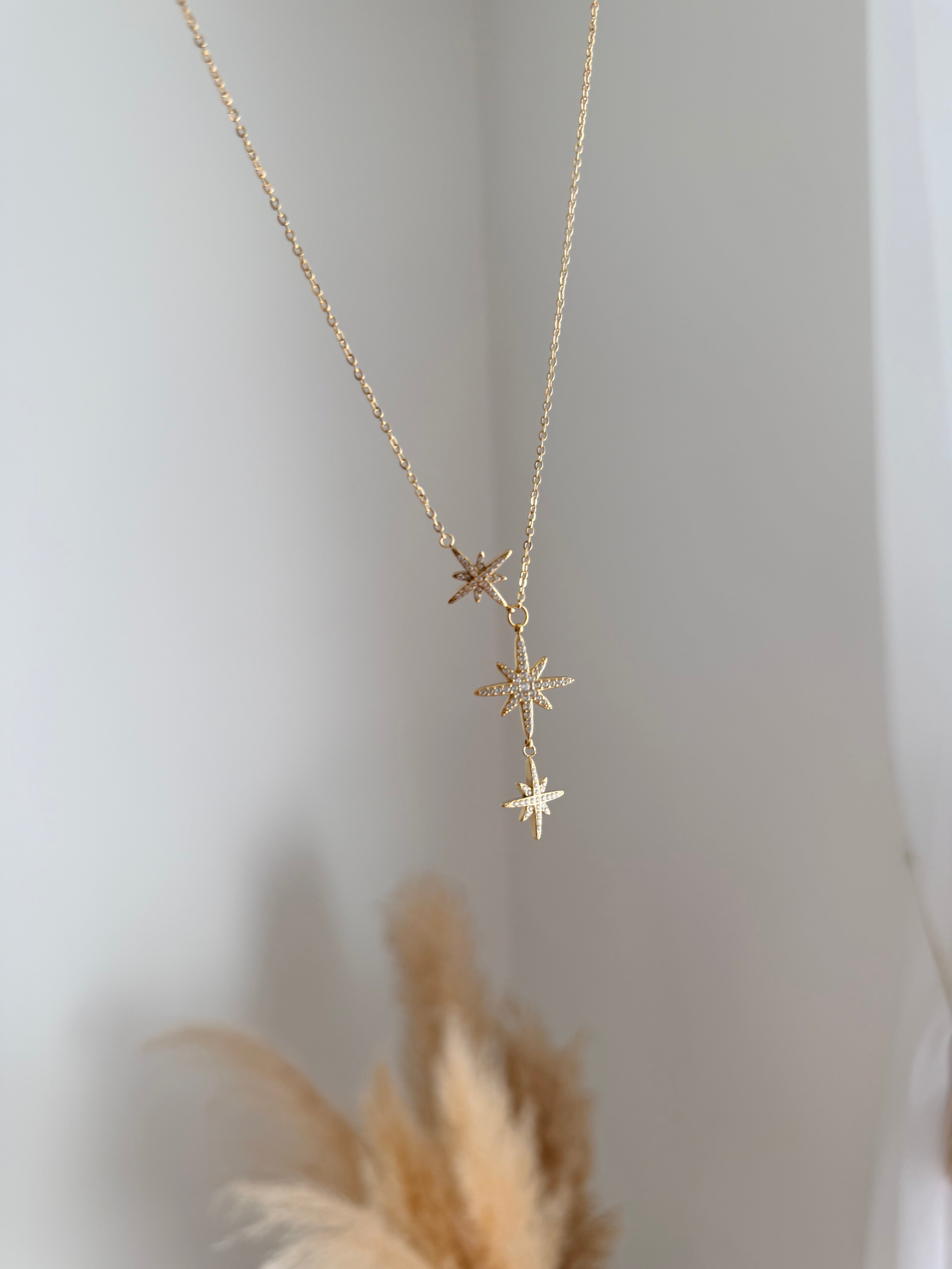 Collier Stern